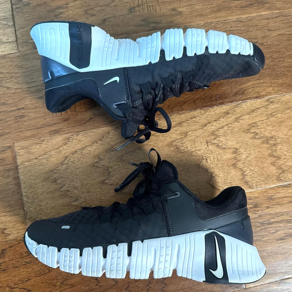 Nike Free Metcon 5 Black Anthracite White DV3950-001 Men's Crossfit Gym Size 8.5 - Picture 1 of 8